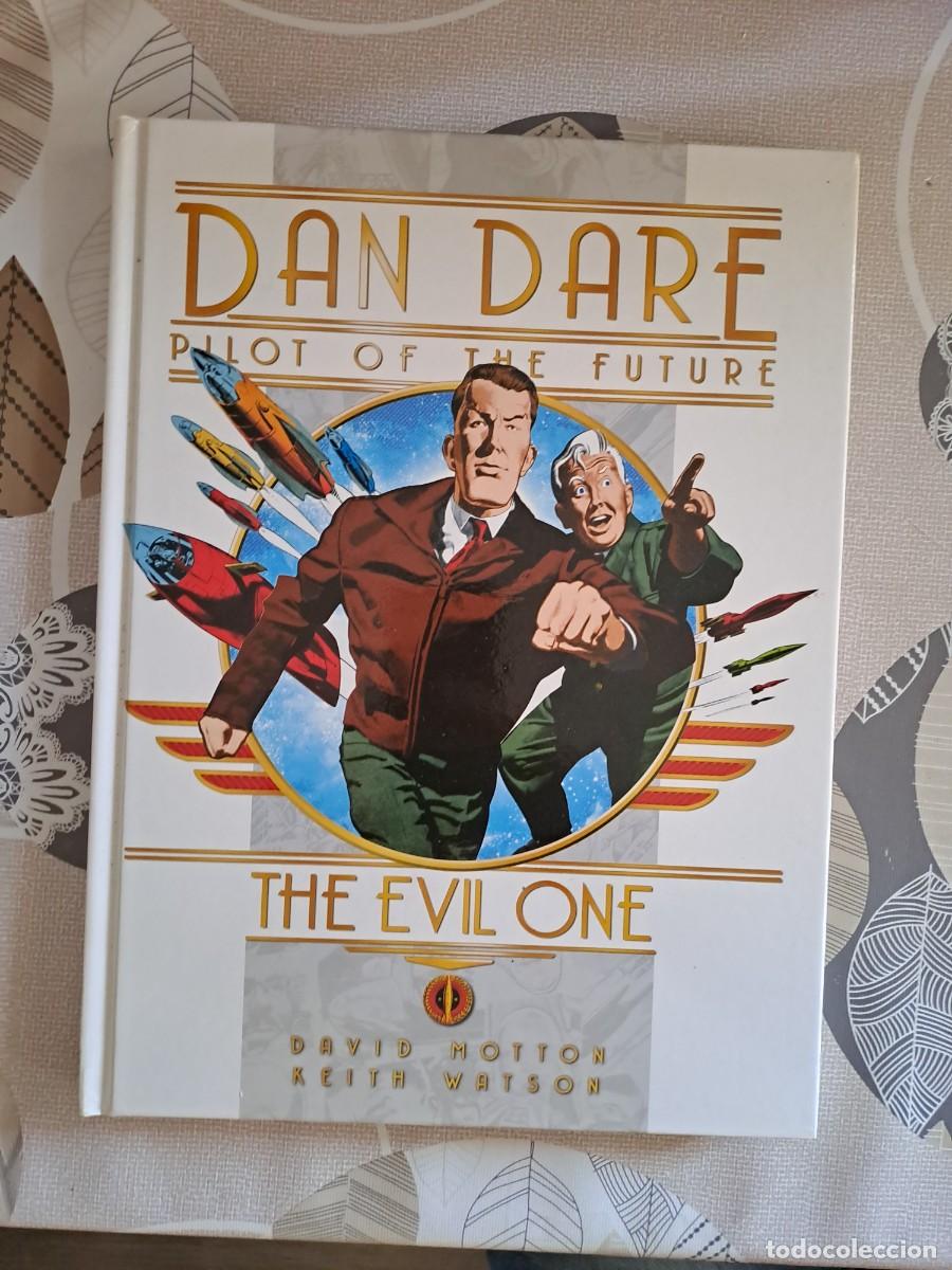 C&oacute;mics: Dan Dare pilot of the future, the evil one, Titanbooks en perfecto estado Bolsa DA