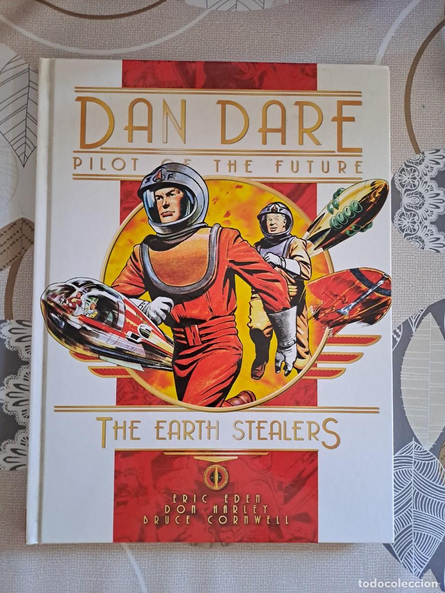 C&oacute;mics: Dan Dare pilot of the future, the earth stealers, Titanbooks en perfecto estado Bolsa DA