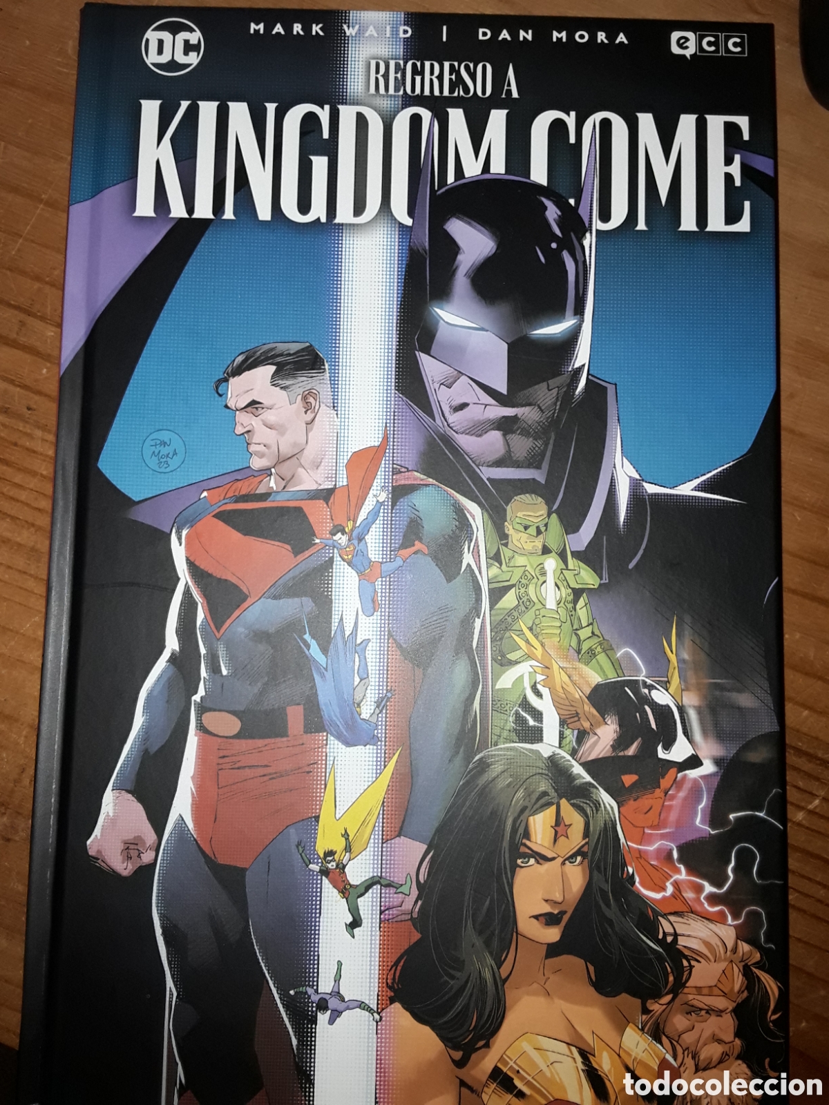 Comics : Regreso a Kingdom Come - Waid, Mora - ECC