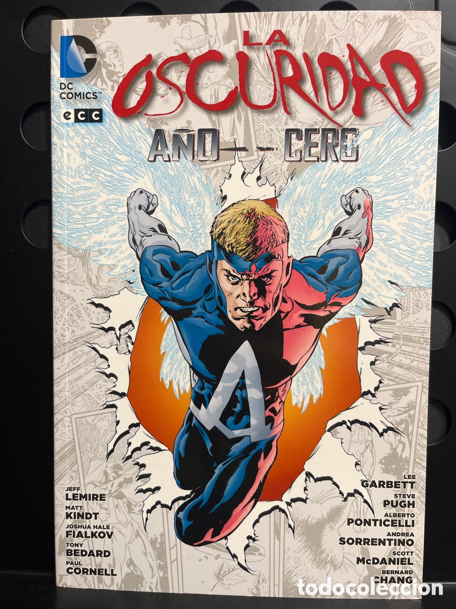 C&oacute;mics: LA OSCURIDAD : A&Ntilde;O CERO de JEFF LEMIRE DC ECC ( 2013 ) - Foto 1