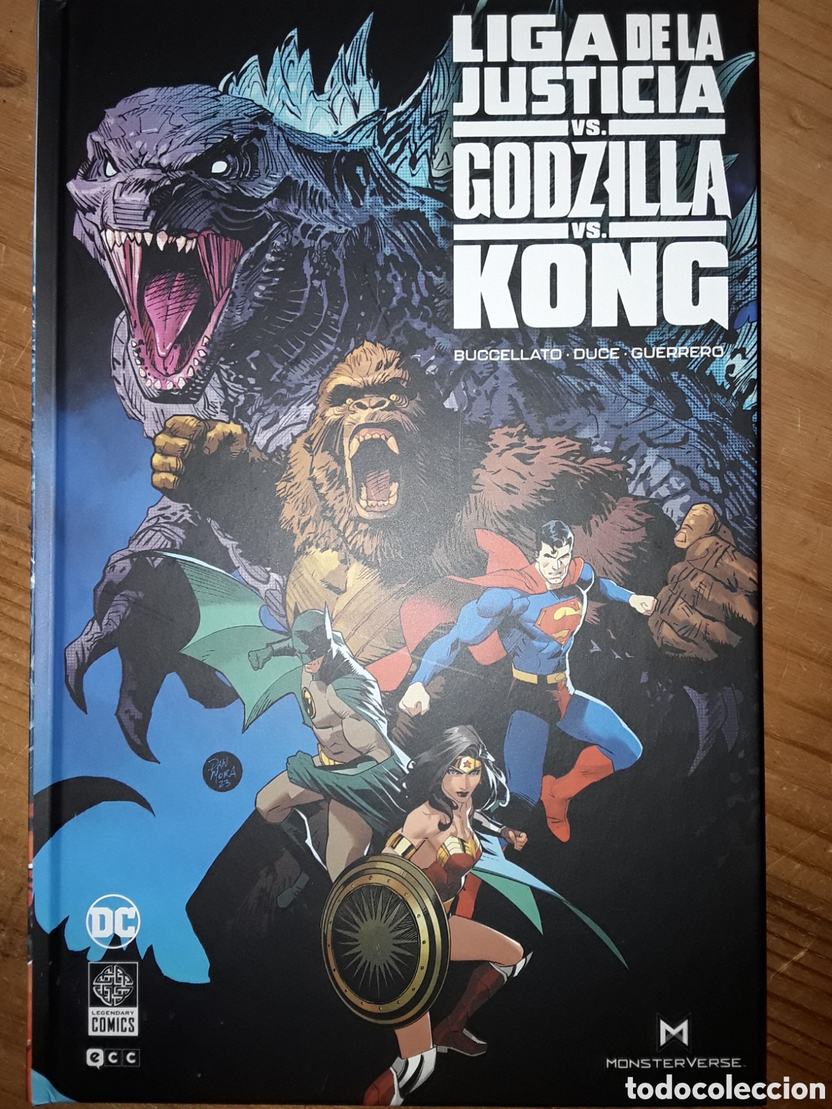 C&oacute;mics: Liga de la Justicia vs. Godzilla vs. Kong - Buccellato, Duce, Guerrero - ECC