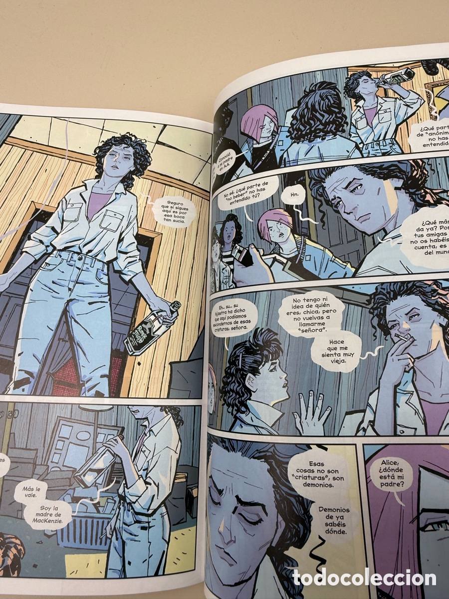 C&oacute;mics: Pareja de c&oacute;mics paper girls n&uacute;meros 1 y 2. Estado impecable. - Foto 8