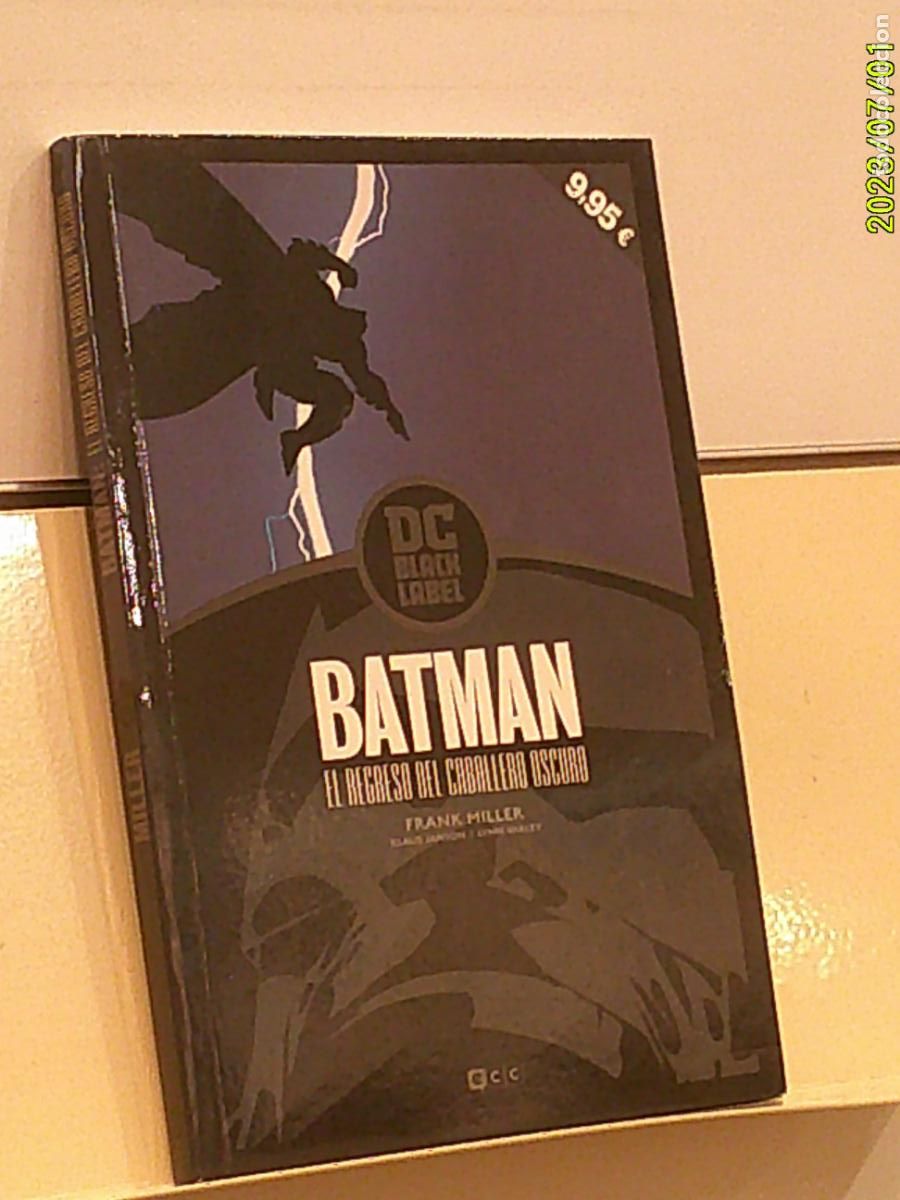 C&oacute;mics: BATMAN EL REGRESO DEL CABALLERO OSCURO FRANK MILLER DC - ECC OFERTA - Foto 1