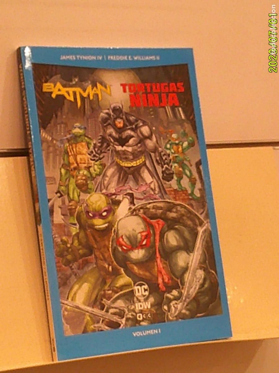 C&oacute;mics: BATMAN & TORTUGAS NINJA VOLUMEN I (1) DC POCKET Y IDW - ECC OFERTA