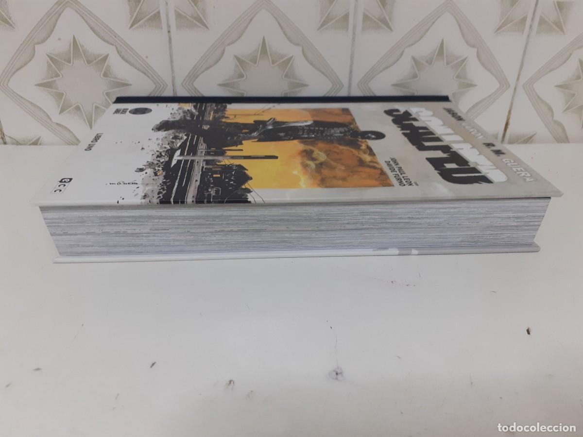 C&oacute;mics: SCALPED EDICION DE LUXE BLANCO Y NEGRO 1 - Foto 5