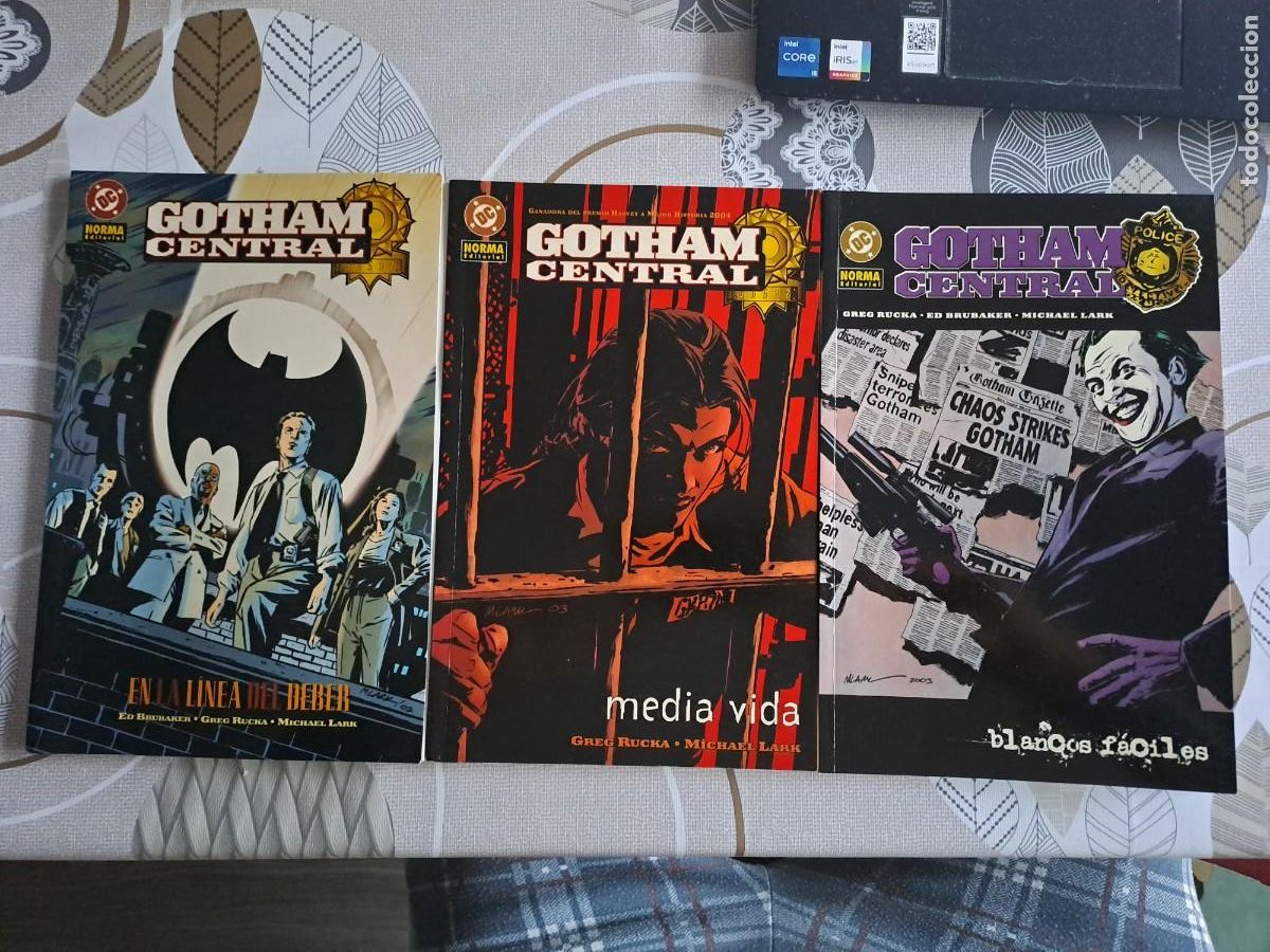 C&oacute;mics: Gotham central 1, 2 y 3, Norma en muy buen estado