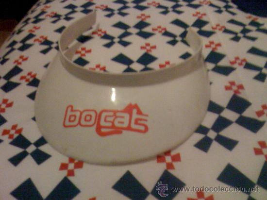 Coleccionismo deportivo: Visera deportiva, publicitaria de Bocat. De pl&aacute;stico. - Foto 1