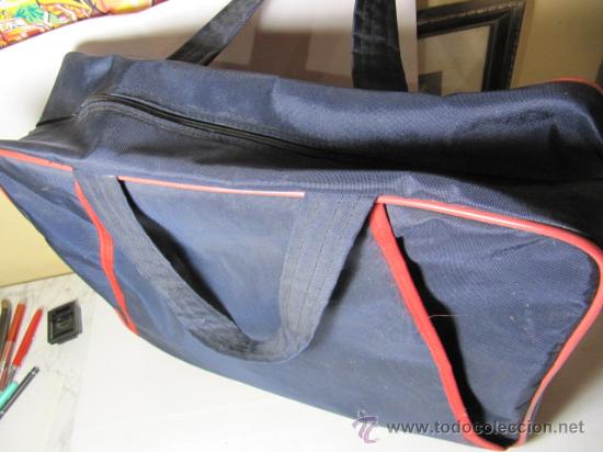 Coleccionismo deportivo: Bolsa de deportes retro, marca Shuss. . 44x33cms - Foto 3