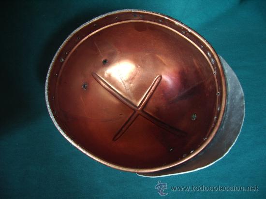 Coleccionismo deportivo: Antiguo CASCO MOTO, met&aacute;lico. - Foto 5