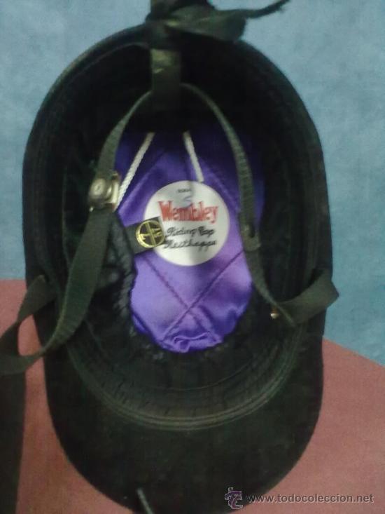 Coleccionismo deportivo: CASCO DE JINETE NI&Ntilde;O EN TERCIOPELO NEGRO - Foto 2