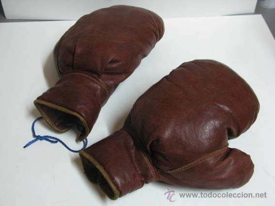 Coleccionismo deportivo: Antiguos guantes de boxeo de piel,  de conservaci&oacute;n. - Foto 3