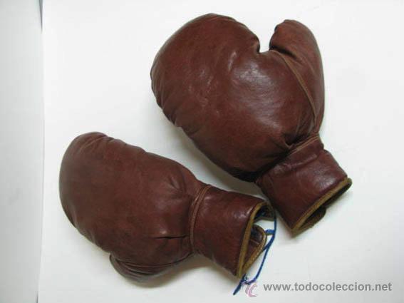 Coleccionismo deportivo: Antiguos guantes de boxeo de piel,  de conservaci&oacute;n. - Foto 4