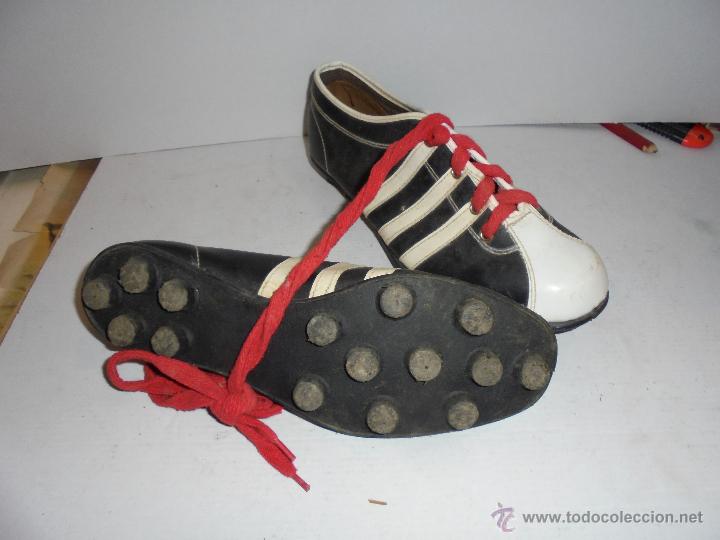 botas futbol antiguas y espinilleras - Compra venta en todocoleccion