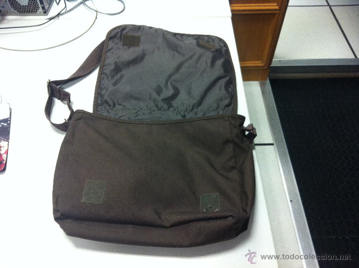 Coleccionismo deportivo: Bolsa Adidas Gazelle. Jam&aacute;s usada. - Foto 2