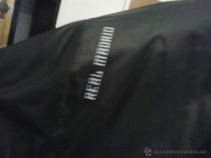 Coleccionismo deportivo: ABRIGO ADIDAS REAL MADRID - Foto 2
