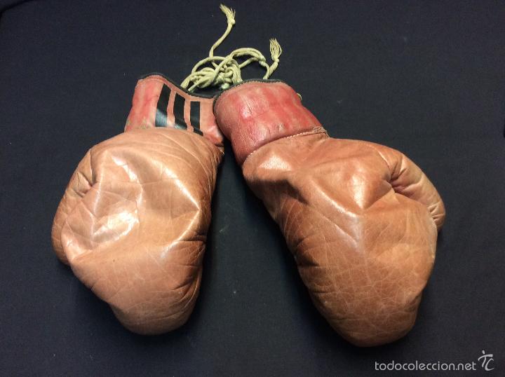 Coleccionismo deportivo: GUANTES DE BOXEO DE PIEL. - Foto 3
