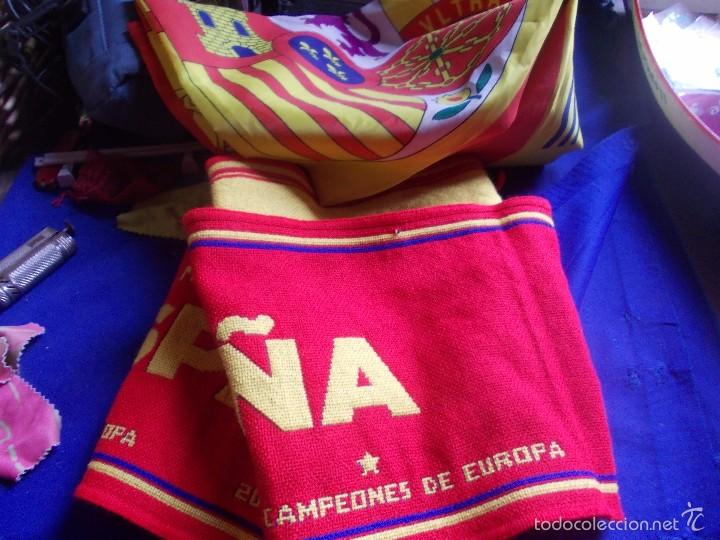 Coleccionismo deportivo: bufanda y bandera de espa&ntilde;a - Foto 2