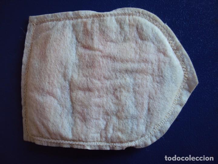 Coleccionismo deportivo: (F-4)ESCUDO BORDADO A&Ntilde;OS 80 - Foto 2