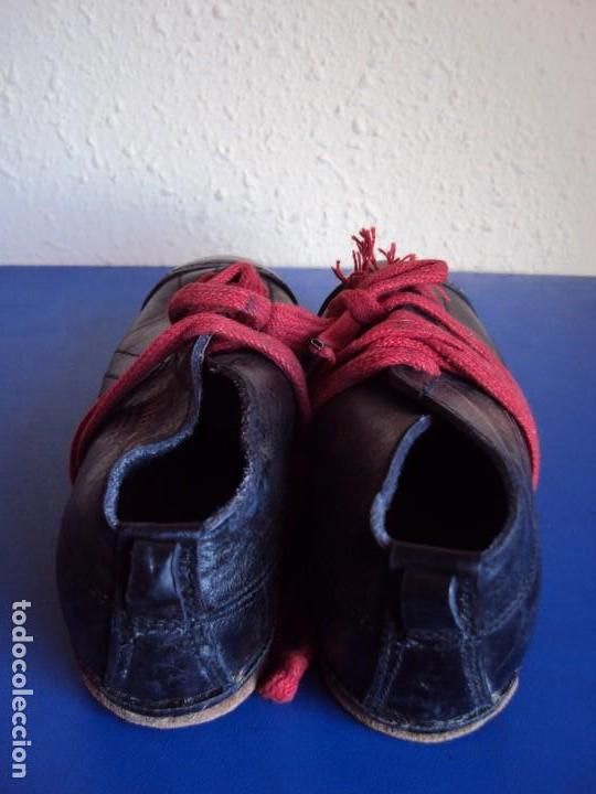 Coleccionismo deportivo: (F-161266)ANTIGUAS BOTAS DE FOOT-BALL , MARCA MATOLLO - Foto 4