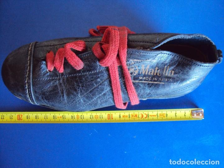 Coleccionismo deportivo: (F-161266)ANTIGUAS BOTAS DE FOOT-BALL , MARCA MATOLLO - Foto 10