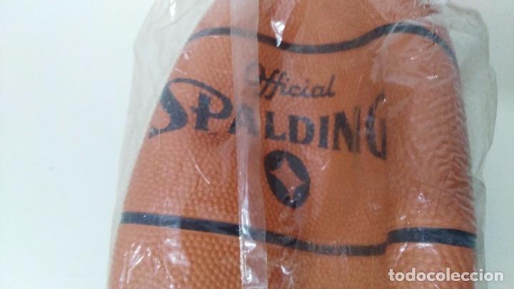 Coleccionismo deportivo: antiguo balon de baloncesto spalding  oficial - Foto 3