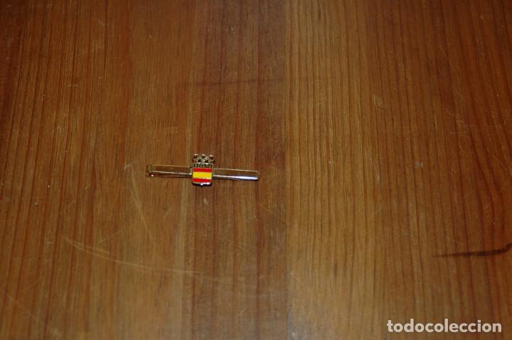 Coleccionismo deportivo: PASADOR PASACORBATAS  AGUJA  OLIMPIADA ESPA&Ntilde;A 92 - Foto 1