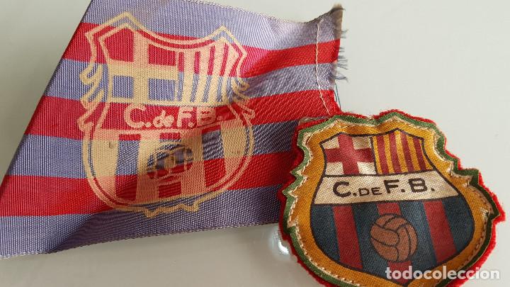 Coleccionismo deportivo: LOTE DE 2 ESCUDOS DE ROPA BAR&Ccedil;A - Foto 1