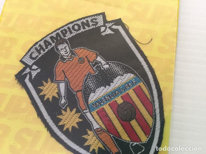 Coleccionismo deportivo: Parche de tela termoadhesivo Valencia CF Champions - Foto 3