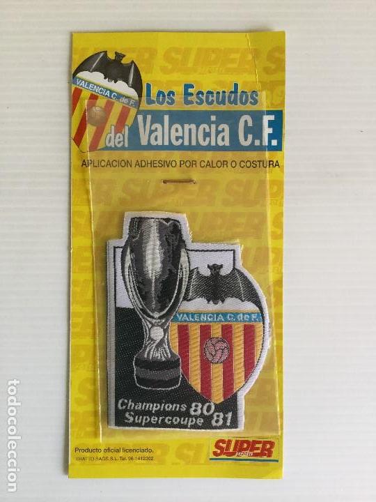 Coleccionismo deportivo: Parche de tela termoadhesivo Valencia CF Copa Champions - Foto 1