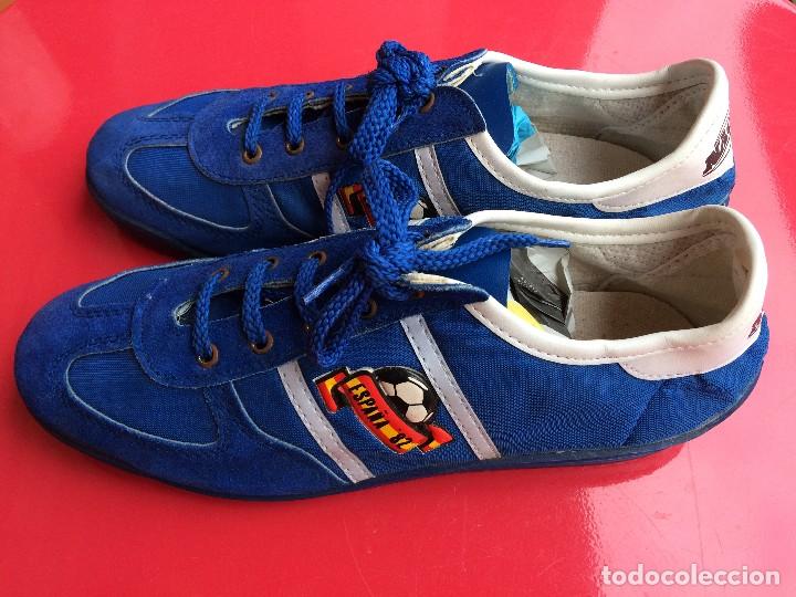 Coleccionismo deportivo: Zapatillas Mundial 82 - Foto 2
