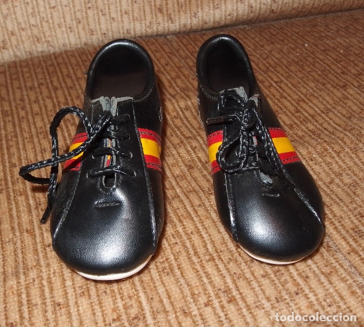 Coleccionismo deportivo: MINI BOTAS DEL MUNDIAL 82,FUTBOL - Foto 2