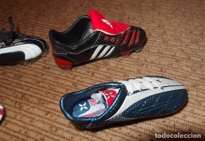 Coleccionismo deportivo: 4 MINI BOTAS DE F&Uacute;TBOL:UMBRO,ADIDAS,PUMA - Foto 4