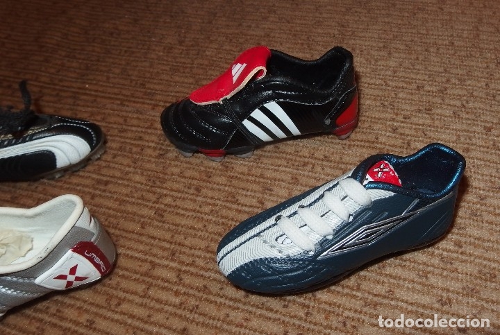Coleccionismo deportivo: 4 MINI BOTAS DE F&Uacute;TBOL:UMBRO,ADIDAS,PUMA - Foto 12