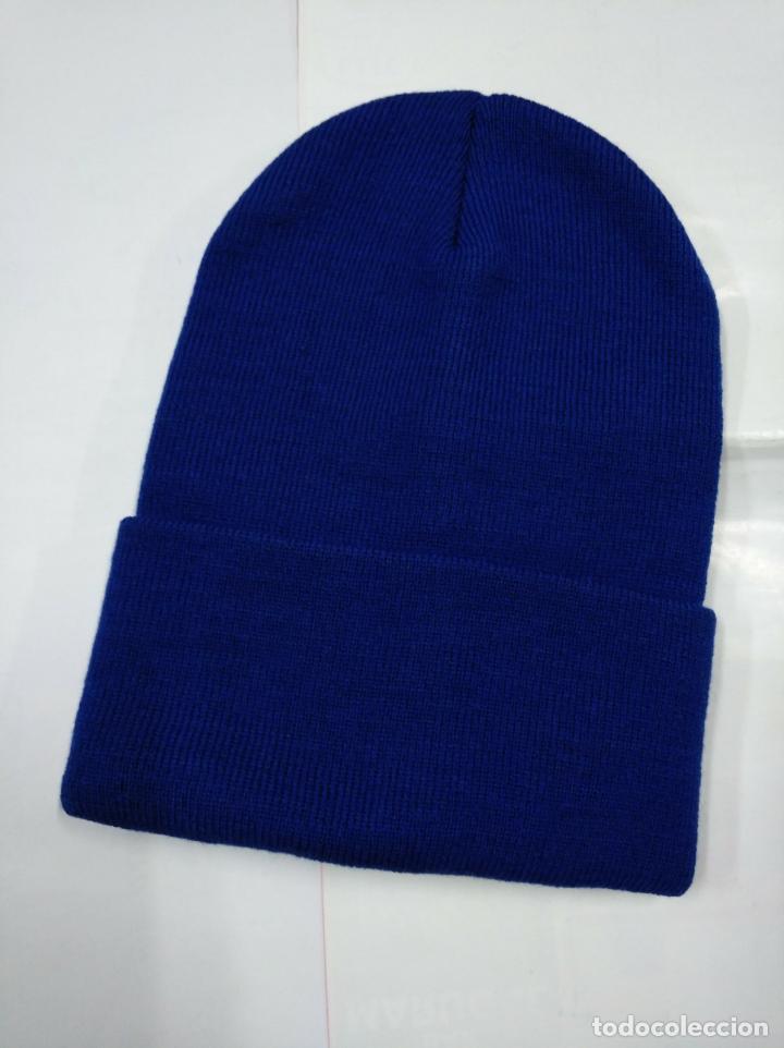 Coleccionismo deportivo: GORRO DE LANA AZUL. SIN ESTAMPACION. TDKDEP7 - Foto 1