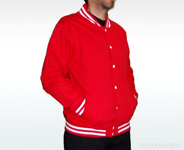 chaqueta roja hombre
