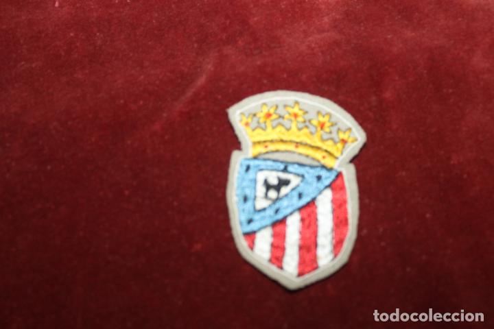 Coleccionismo deportivo: ESCUDO ATLETICO DE MADRID, BORDADO - Foto 3
