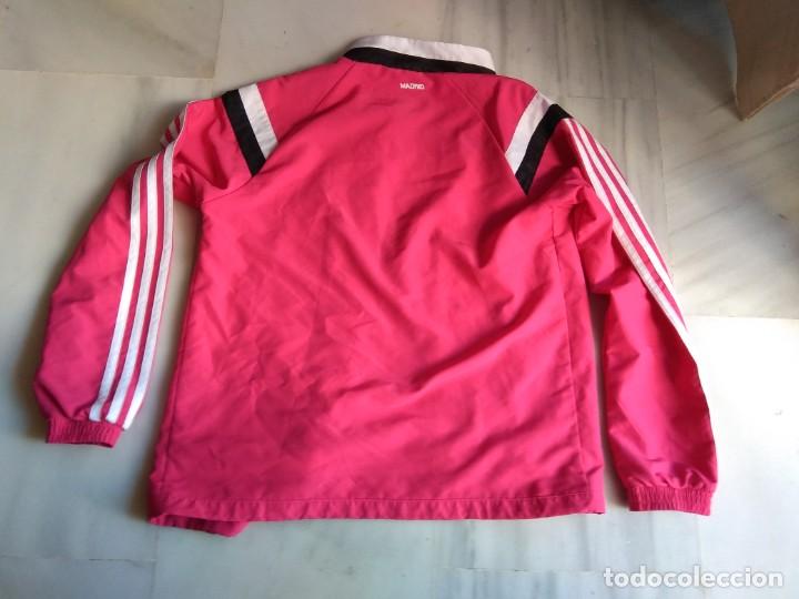 Coleccionismo deportivo: CHAQUETA REAL MADRID ROSA - Foto 4