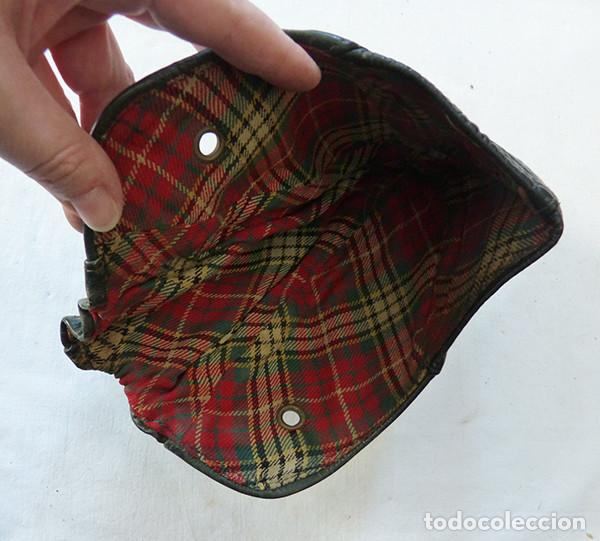 Coleccionismo deportivo: Gorro de piel de motorista - Foto 3
