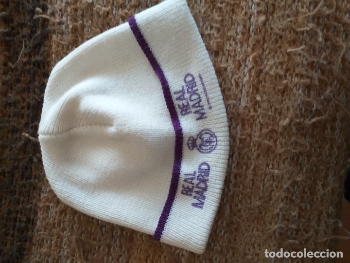 Coleccionismo deportivo: BUFANDA REAL MADRID + GORRO de invierno - Foto 2