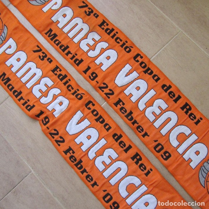 Coleccionismo deportivo: 2 bufandas Basket Pamesa Valencia 73&ordf; Edici&oacute; Copa del Rei 2009 - Foto 1