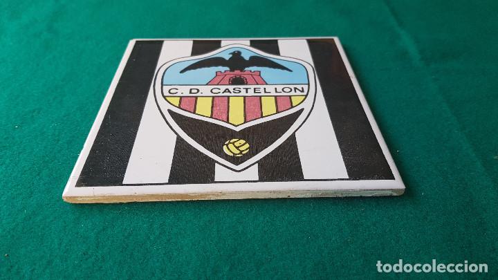 Coleccionismo deportivo: ESCUDO CERAMICA C.D. CASTELLON - Foto 2
