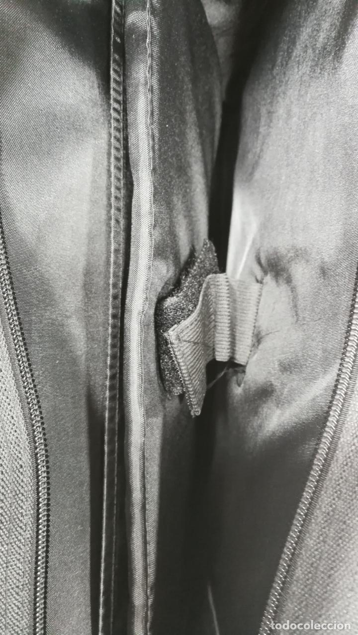 Coleccionismo deportivo: BANDOLERA funda PARA PORT&Aacute;TIL o documentos DEL REAL MADRID - Foto 7