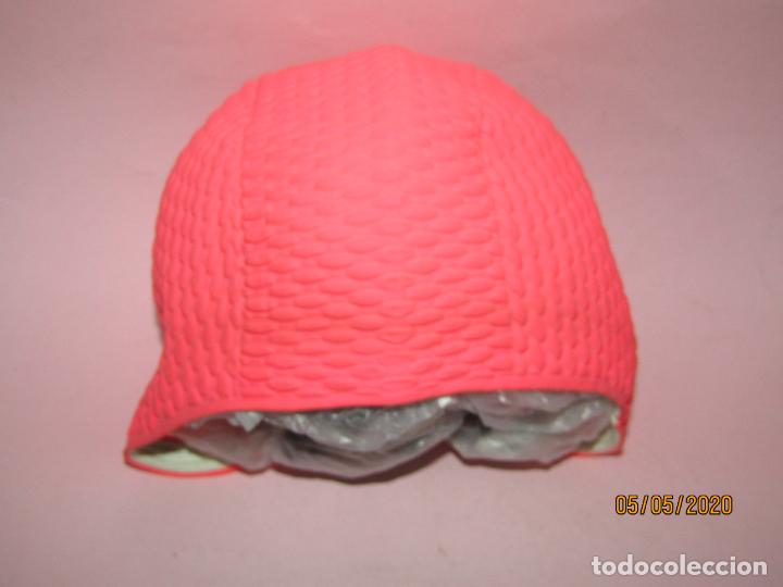 Coleccionismo deportivo: Descatalogado Gorro de Ba&ntilde;o en Goma de LA WALKIRIA - Foto 2