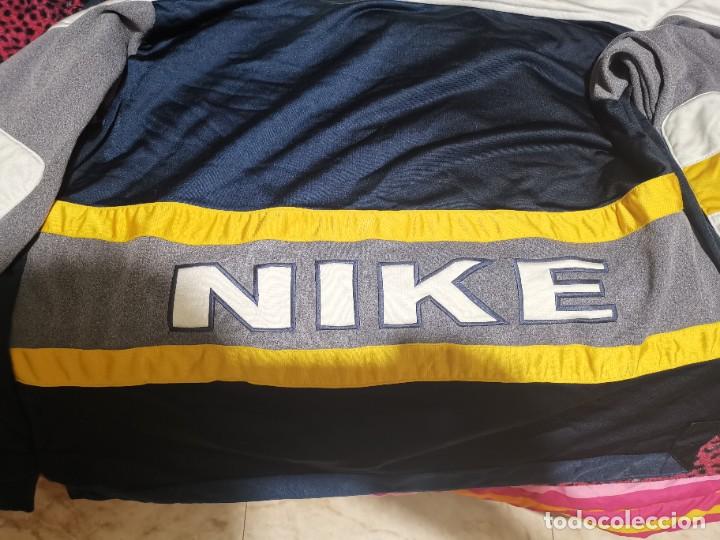 Coleccionismo deportivo: PRECIOSA CHAQUETA CH&Aacute;NDAL NIKE A&Ntilde;O 1996 - Foto 2