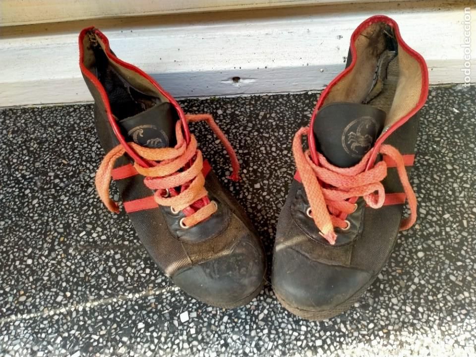 Coleccionismo deportivo: BOTAS DE F&Uacute;TBOL - Foto 1
