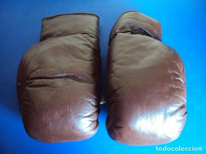 Coleccionismo deportivo: (F-201067)ANTIGUOS GUANTES DE BOXEO PIEL - Foto 1