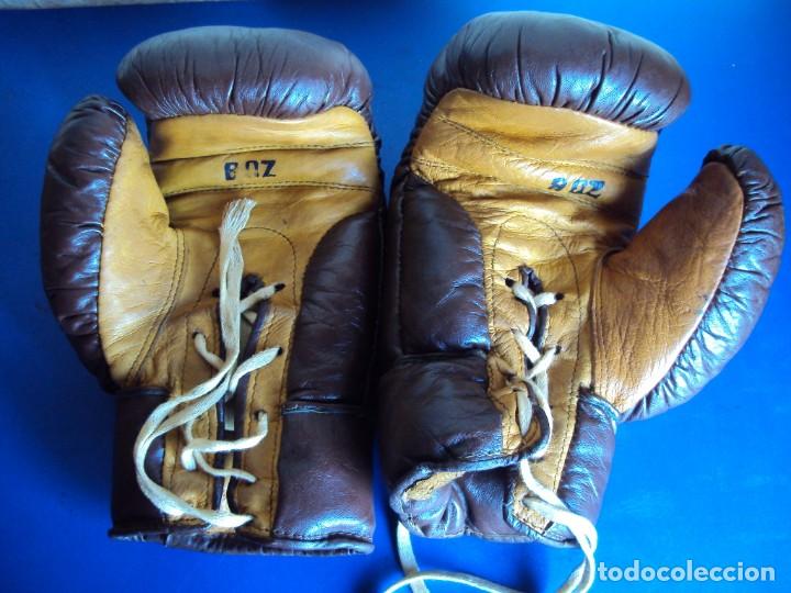 Coleccionismo deportivo: (F-201067)ANTIGUOS GUANTES DE BOXEO PIEL - Foto 4