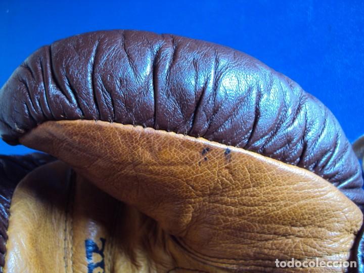 Coleccionismo deportivo: (F-201067)ANTIGUOS GUANTES DE BOXEO PIEL - Foto 8