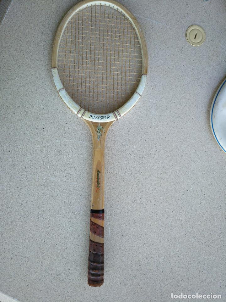 Coleccionismo deportivo: Raqueta de tenis Master Play antigua de madera - Foto 1