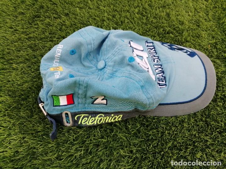 Coleccionismo deportivo: Gorra Fernando Alonso escuder&iacute;a Renault - Foto 3